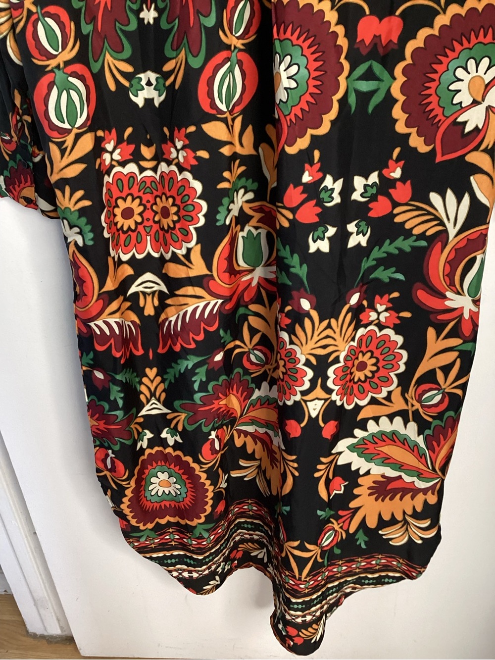 Floral Printed Long Dress in Black and Multicolor 1X - Picture 9 of 12